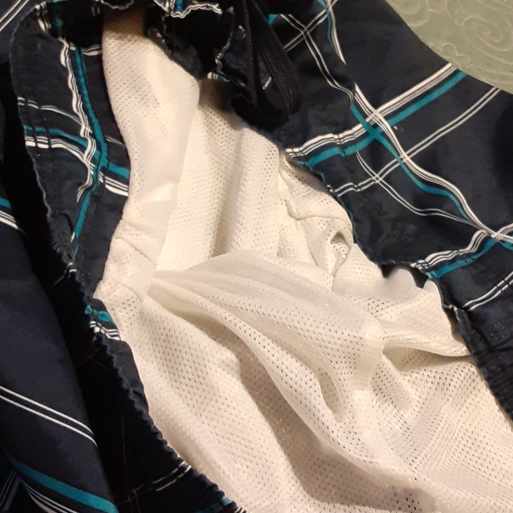Donated OP XL 40/42 swim board shorts water sports - Picture 7 of 7
